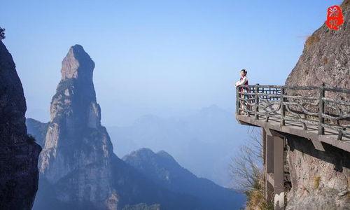 她已身登青云梯
